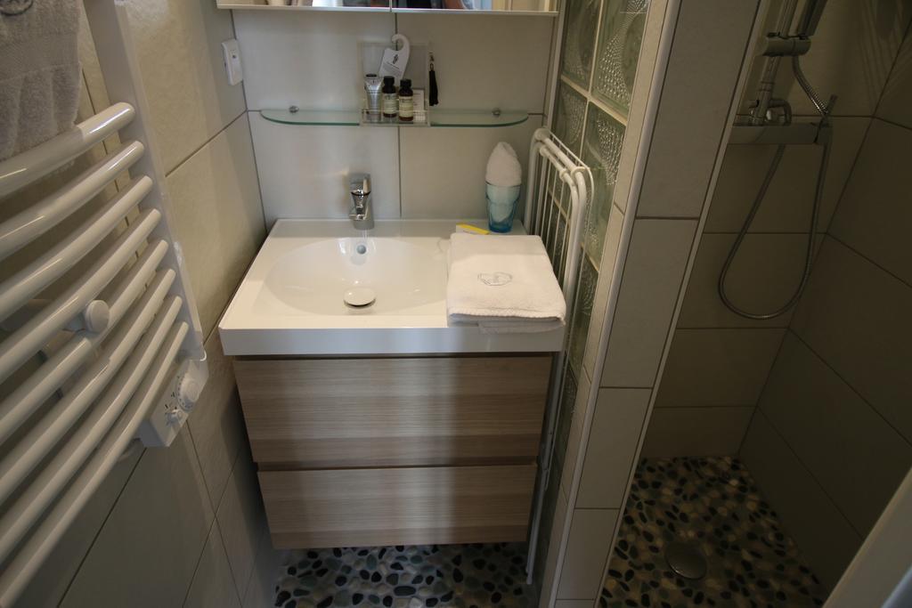 Le Petit Lys Apartment แว็งแซ็นน์ ภายนอก รูปภาพ
